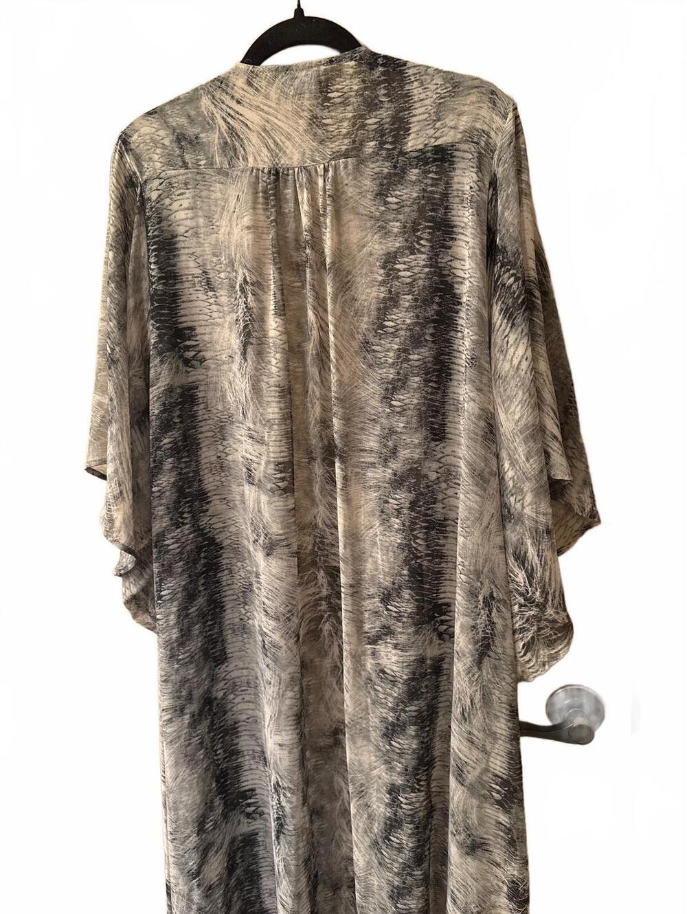 ASTR Lightweight Patterned Kimono Cardigan - Picture 5 of 5